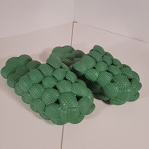 Green Bubble-Texture Women’s Slippers